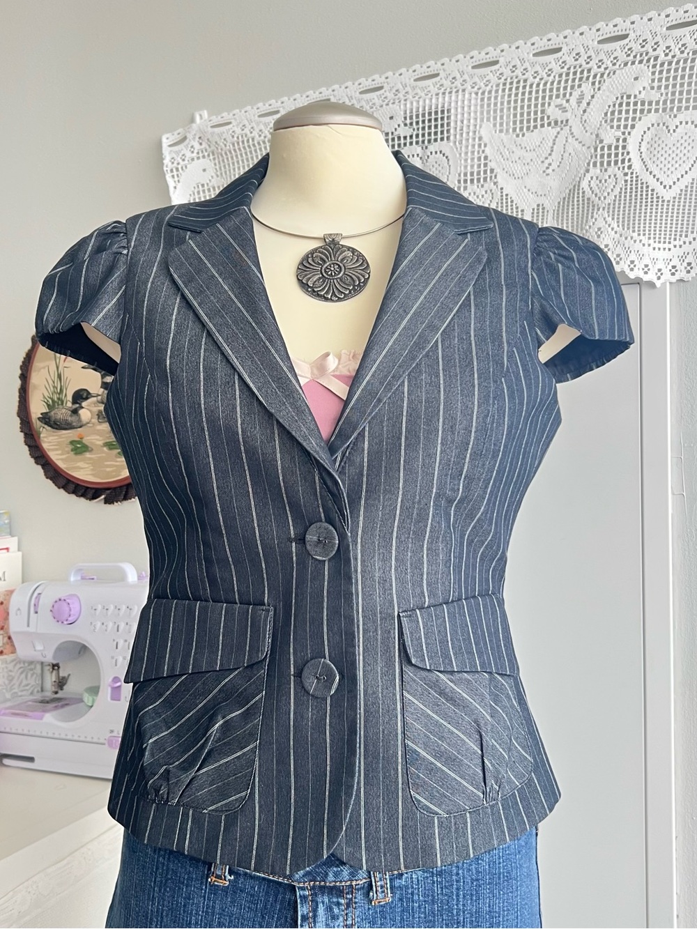 Y2K Dynamite black and white pinstripe short puffy sleeves button up blazer
